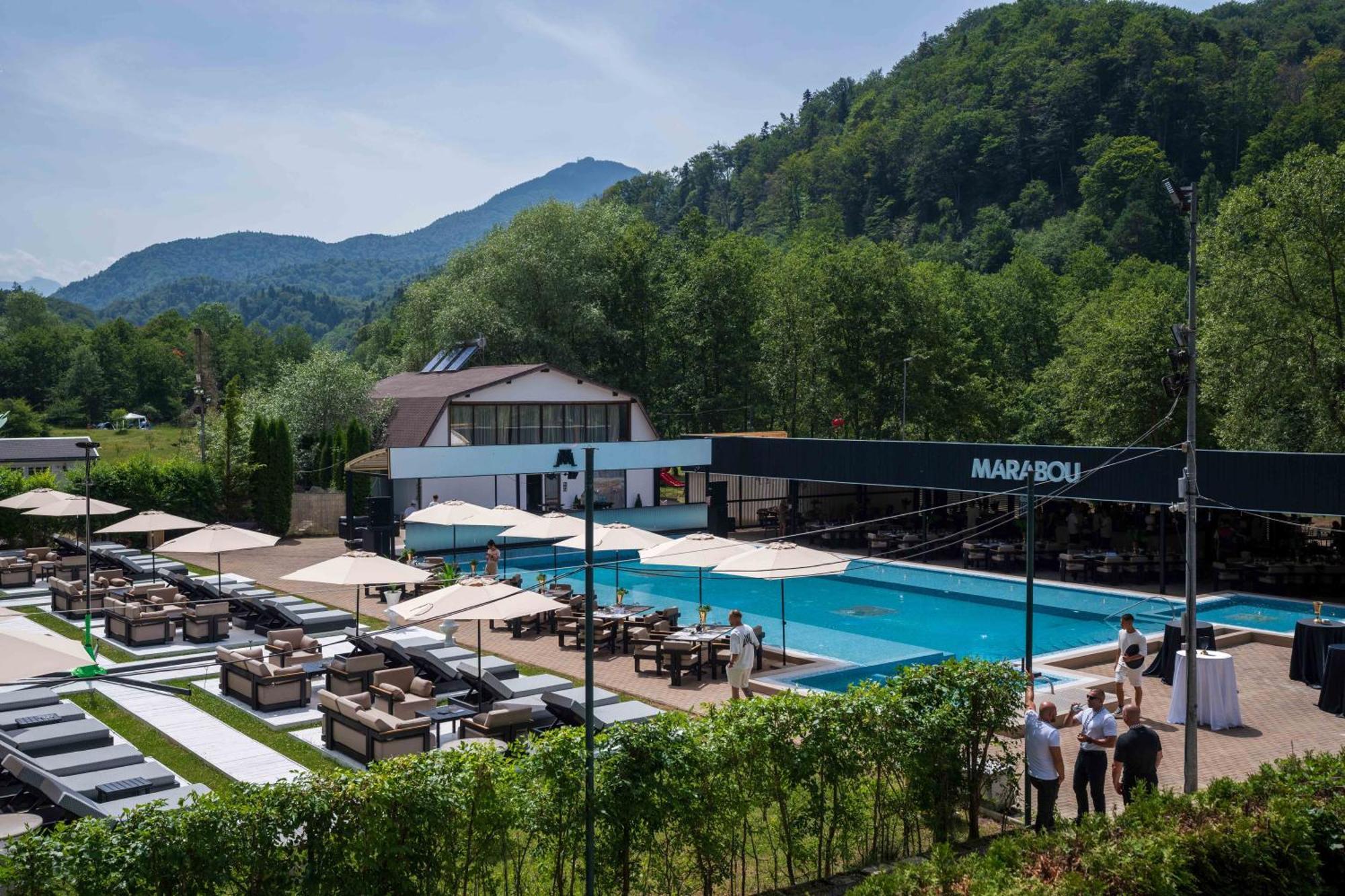 Marabou Resort Brassó Kültér fotó