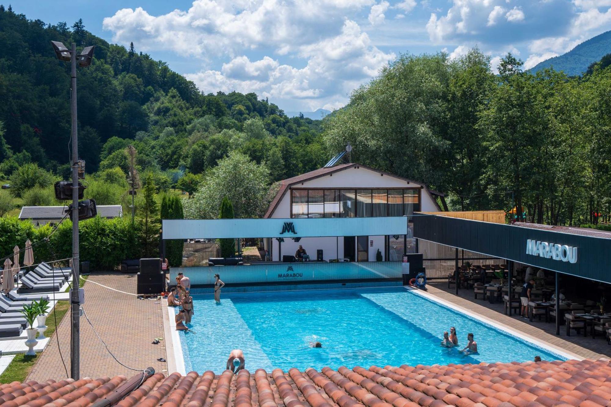 Marabou Resort Brassó Kültér fotó