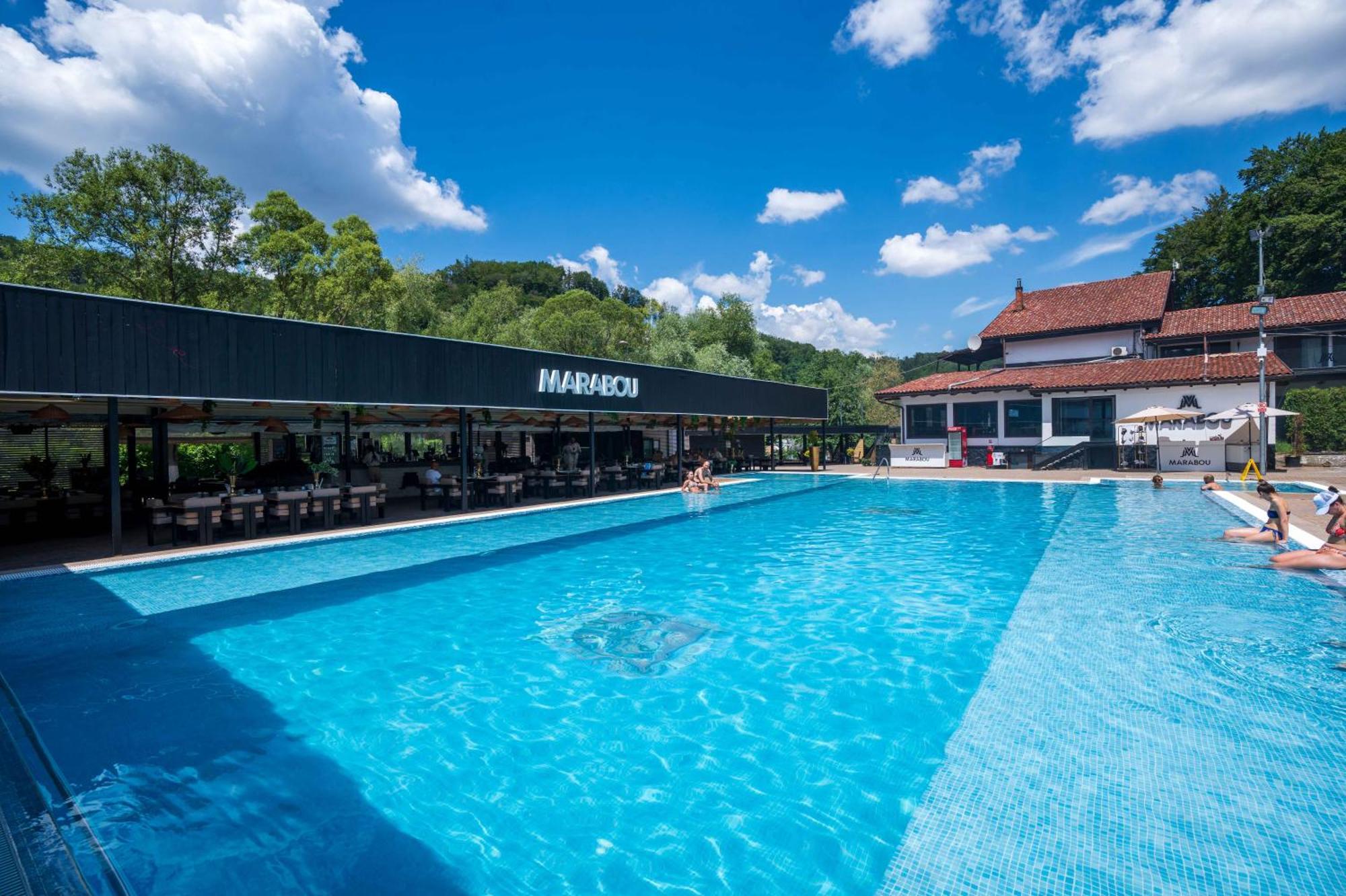 Marabou Resort Brassó Kültér fotó